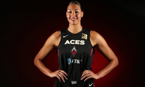 Tallest Female Basketball Players in WNBA History [UPDATED]