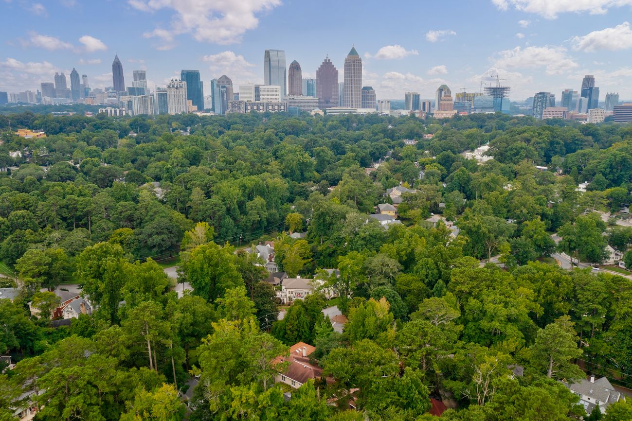10 Richest Neighborhoods in Atlanta 2023