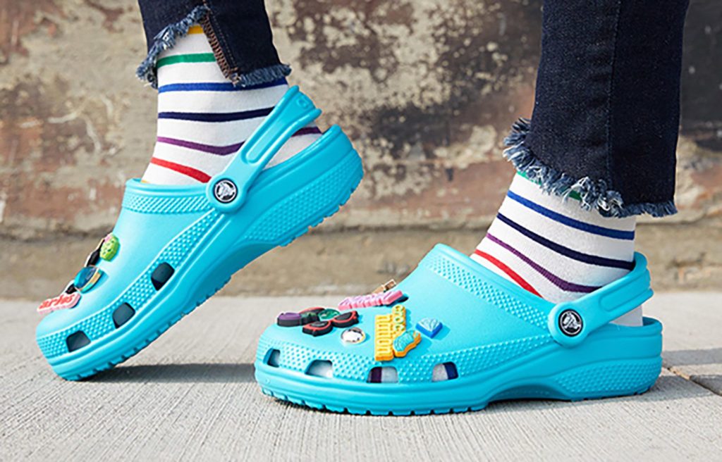 Should You Be Wearing Socks with Crocs 2024 [UPDATED]