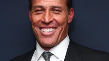 Tony Robbins Net Worth