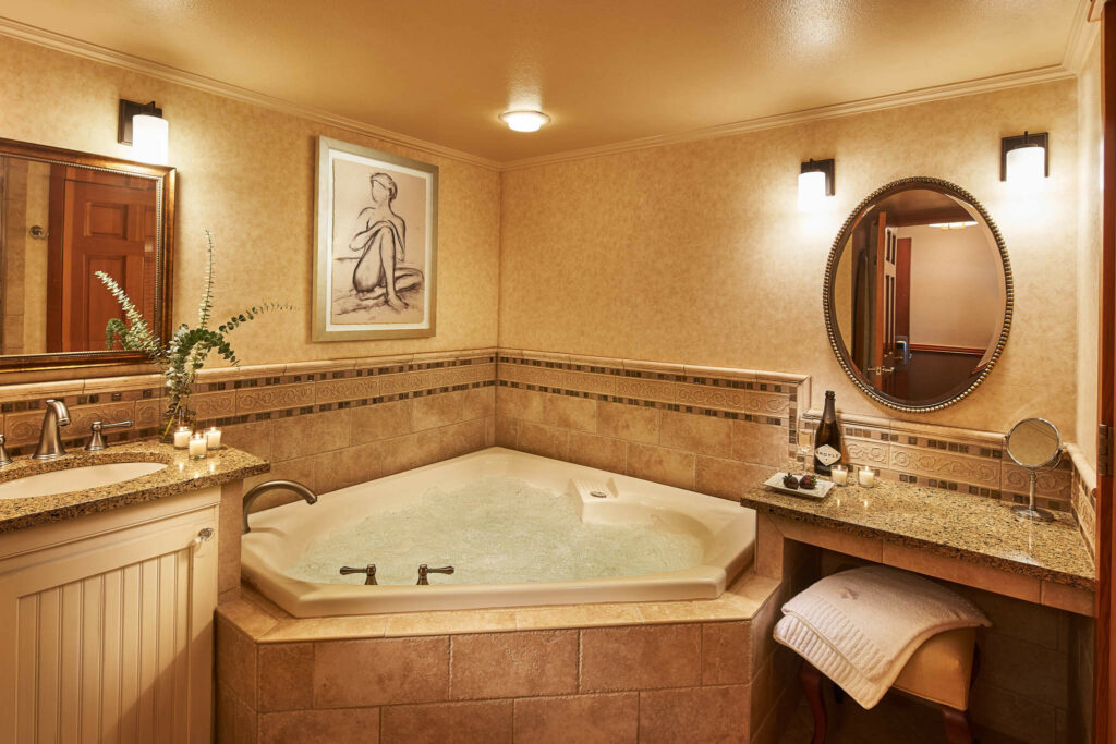 luxury-hotels-in-room-jacuzzis