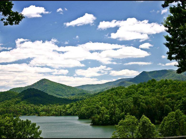 gorgeous-lakes-to-visit-georgia