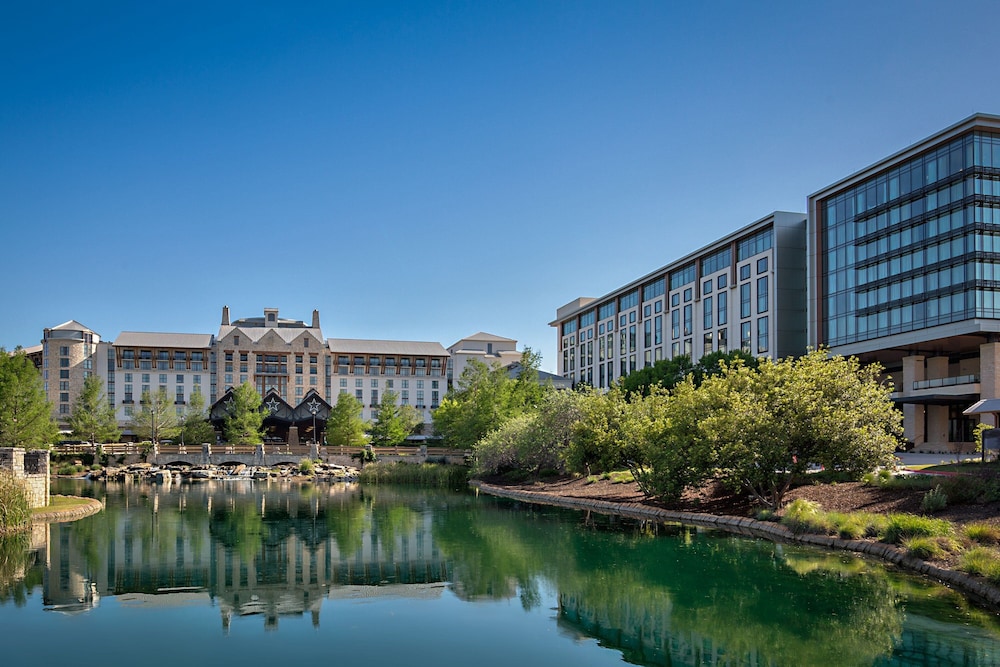 Texas hotels with Lazy Rivers