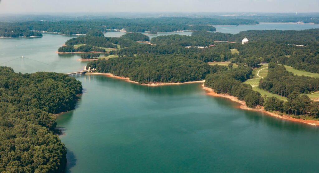 gorgeous-lakes-to-visit-georgia