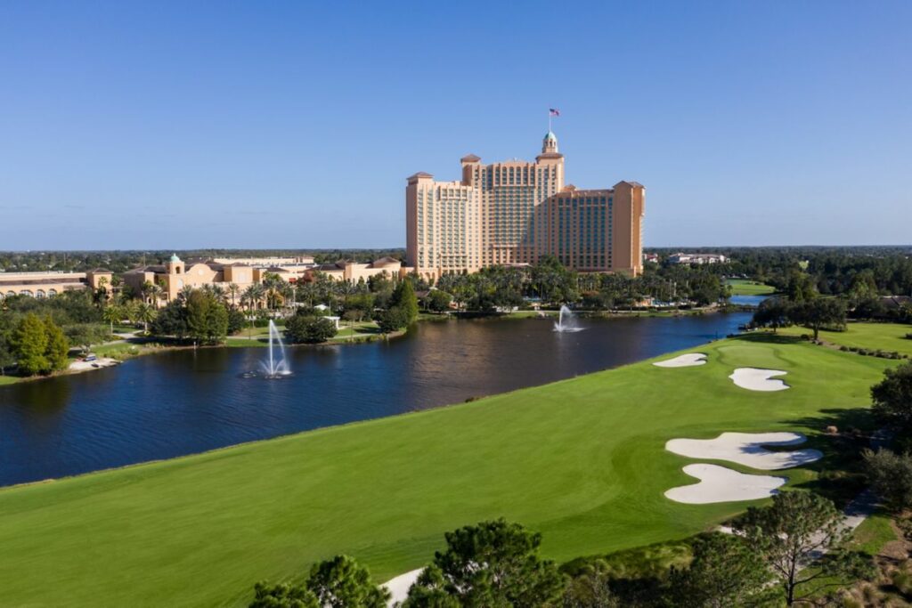 resorts-with-lazy-rivers-in-florida