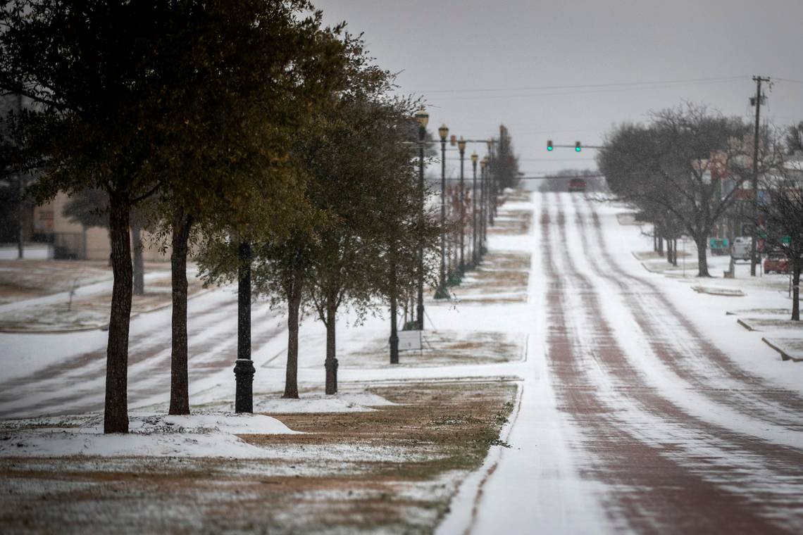 5 Best Places to See Snow in Texas 2024