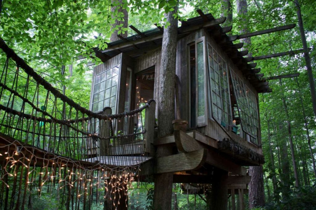 most-dreamy-treehouse-airbnbs-in-the-united-states