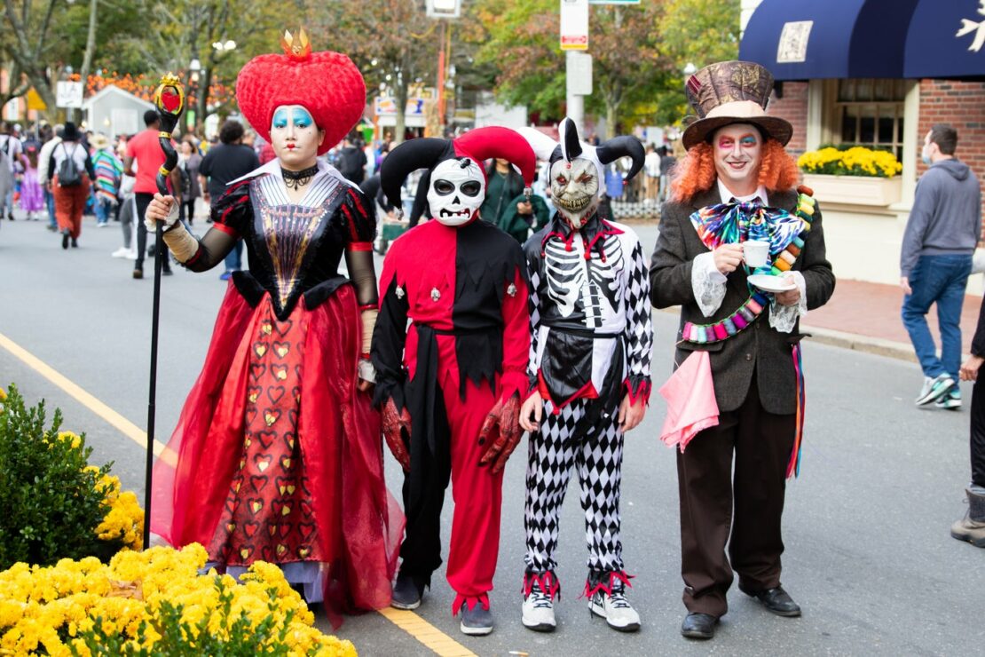 17 Best Small Towns to Visit for Halloween in USA 2024