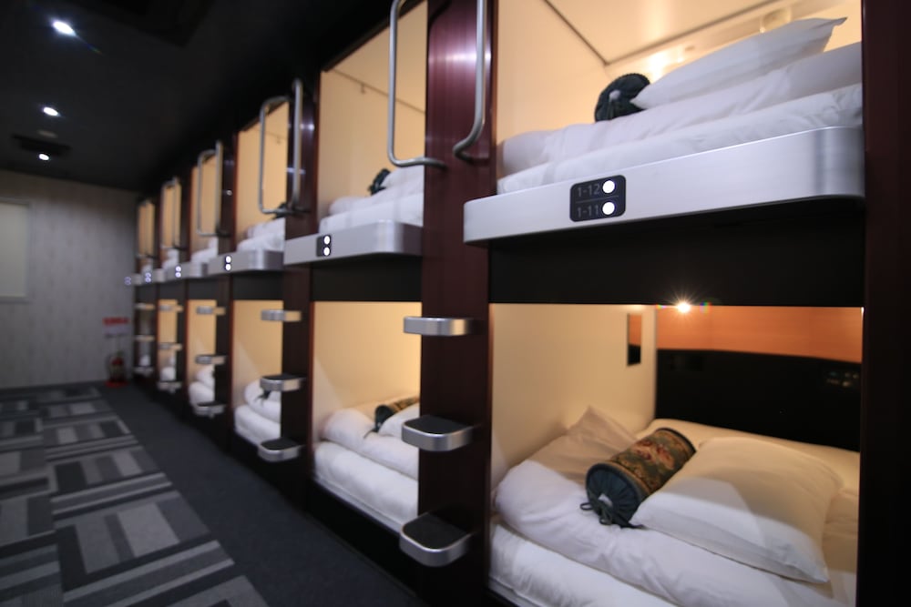 capsule-hotels-japan