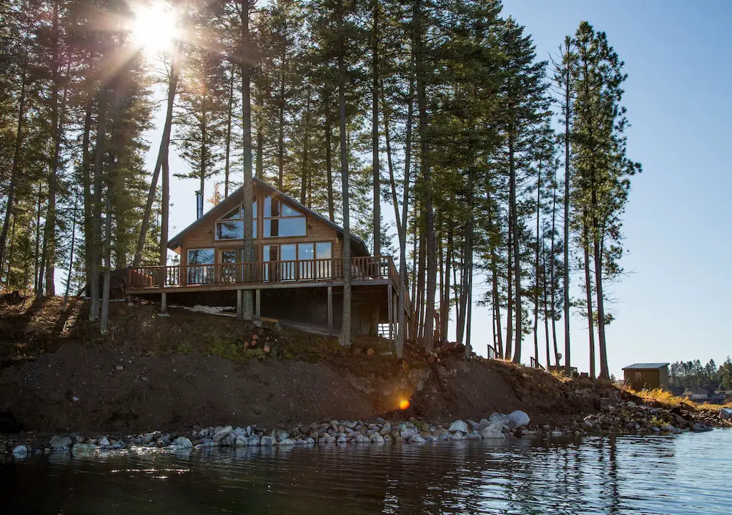  Best Lake House Rentals in the USA