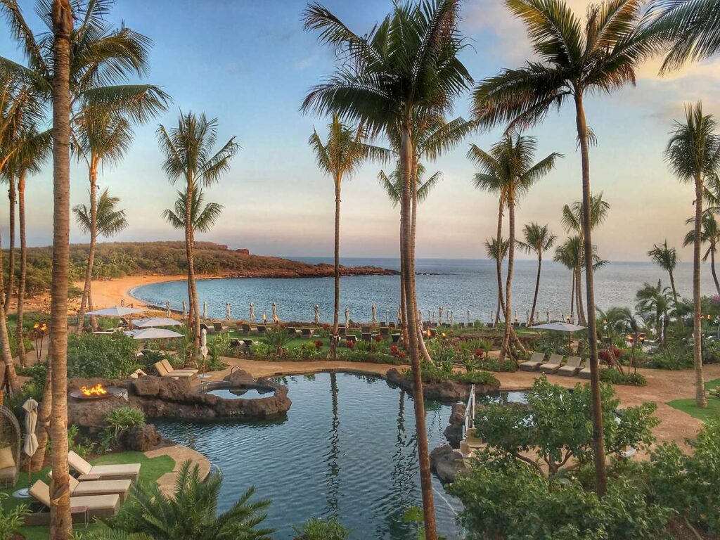 best-couples-resorts-hawaii