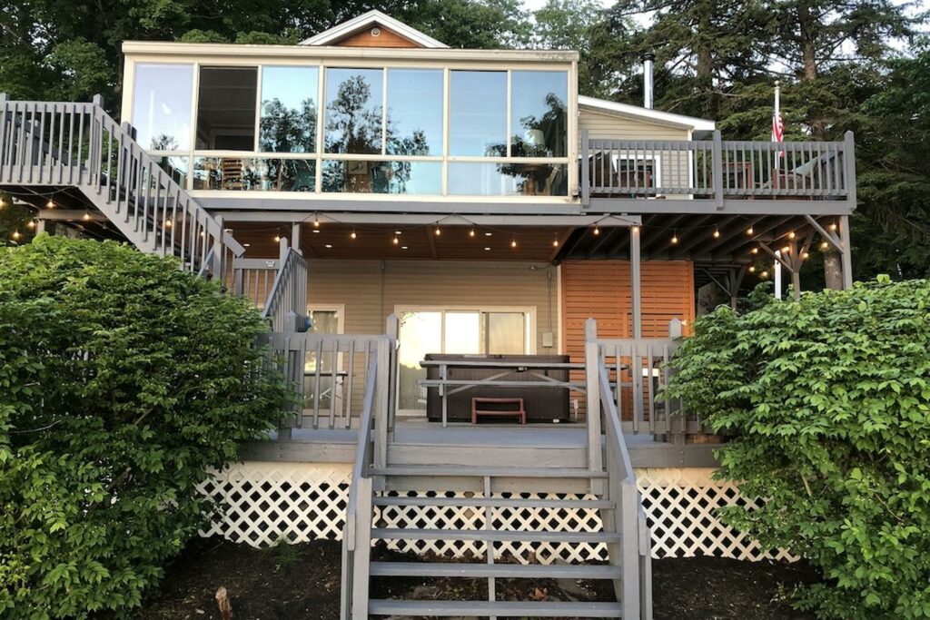 lake-house-rentals-maine