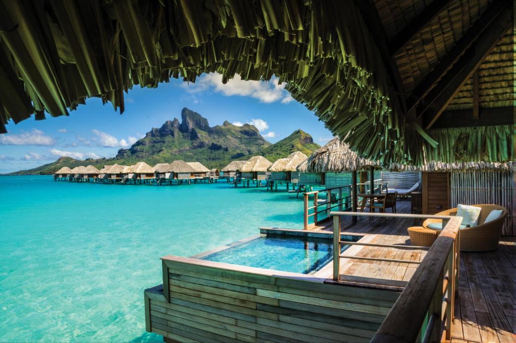 worlds-best-overwater-bungalow-resorts