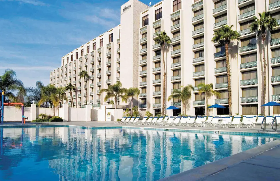 hotels-with-lazy-rivers-in-southern-california