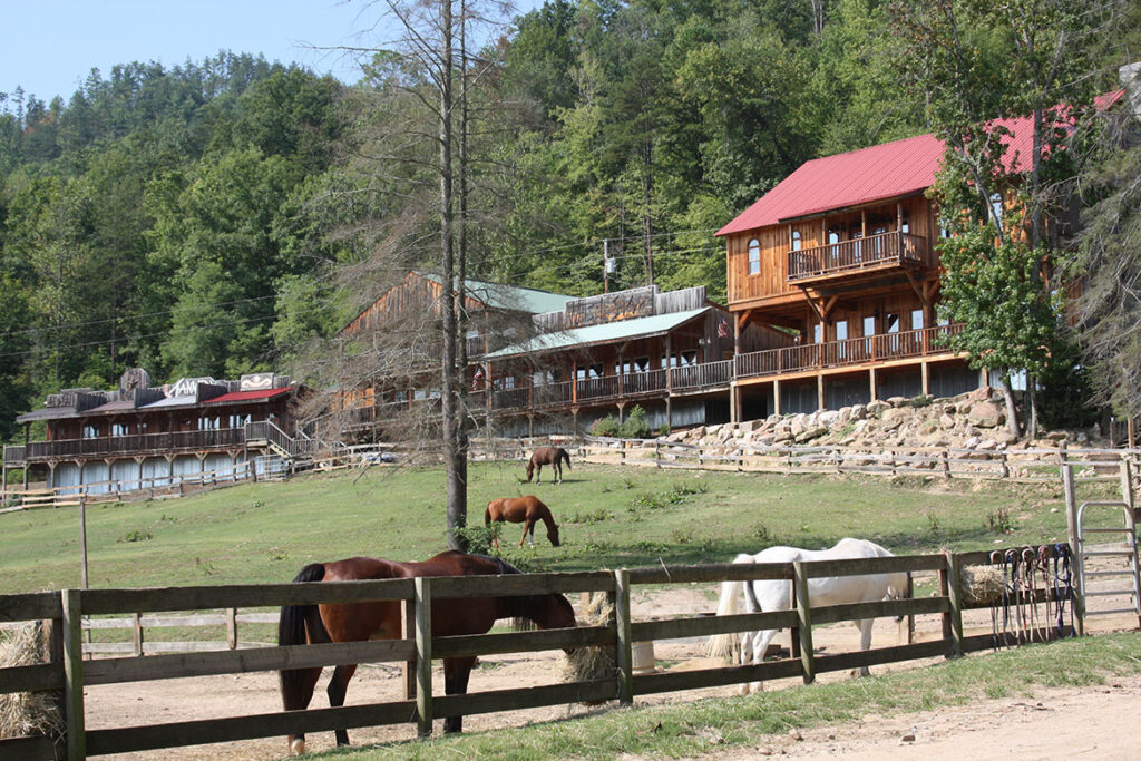 best-dude-ranches-tennessee