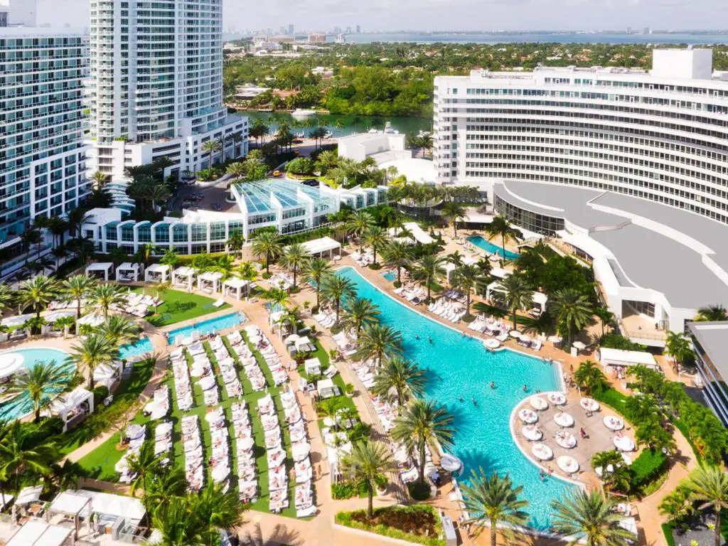 Best Pool Parties in Miami