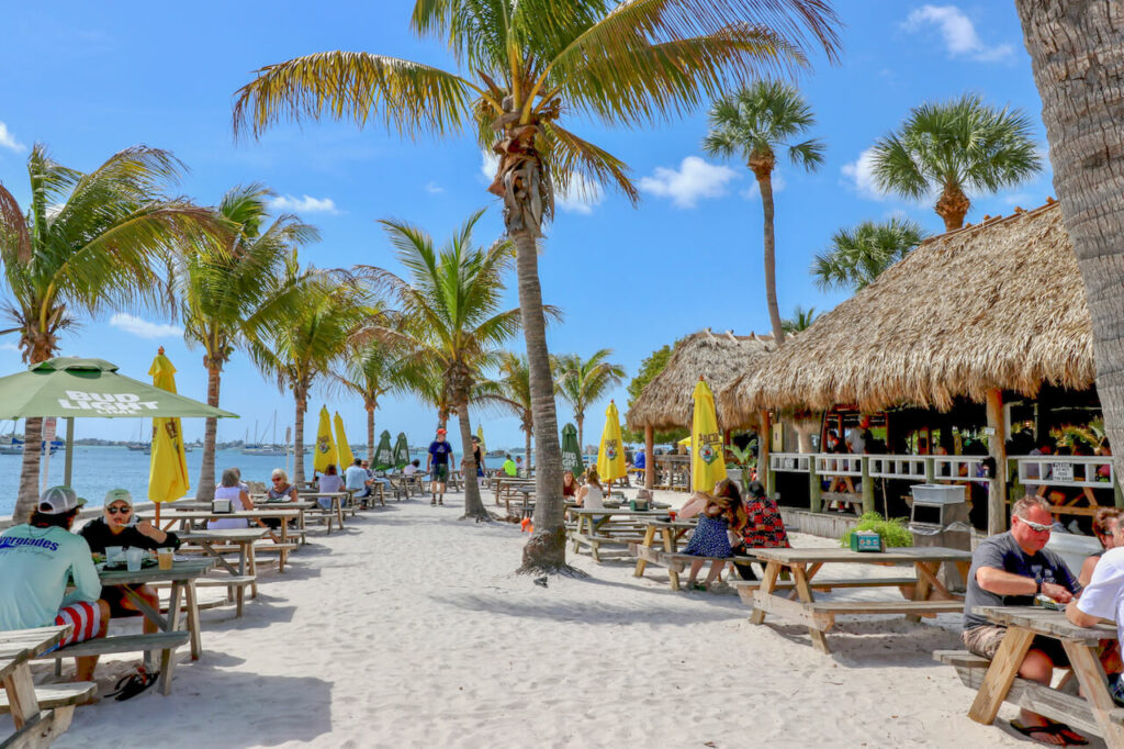 best-tiki-bars-restaurants-in-florida