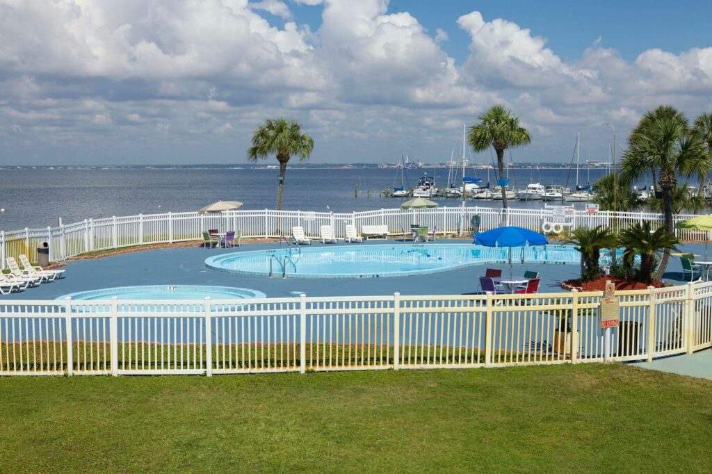 top-oceanfront-hotels-in-pensacola-beach