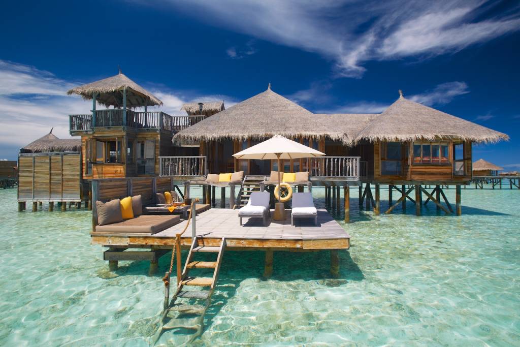 worlds-best-overwater-bungalow-resorts