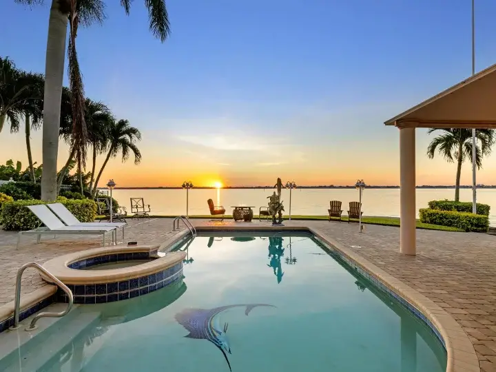 luxury-beach-house-rentals-florida