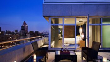 new-york-city-hotels-with-balconies