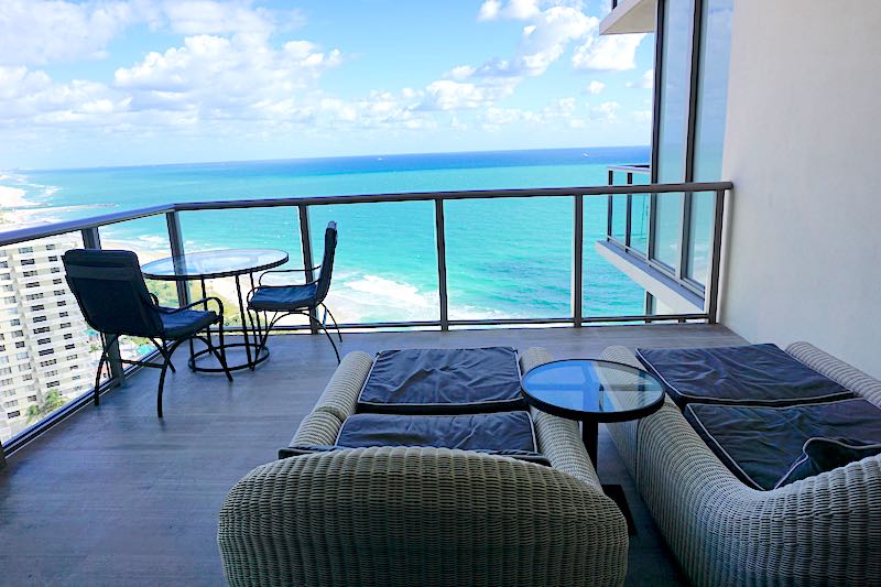 top-miami-oceanfront-hotels-with-balconies