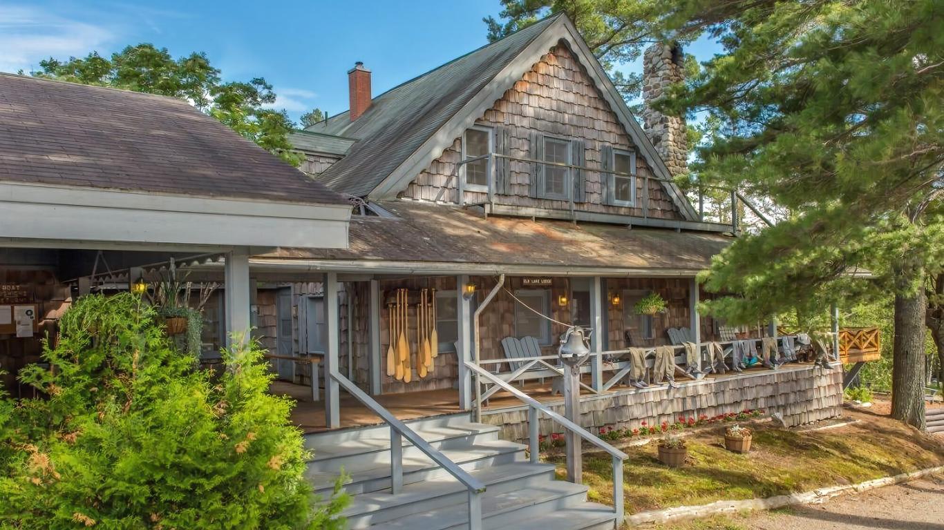 8 Must-Stay Hotels and Resorts in Upstate New York 2024